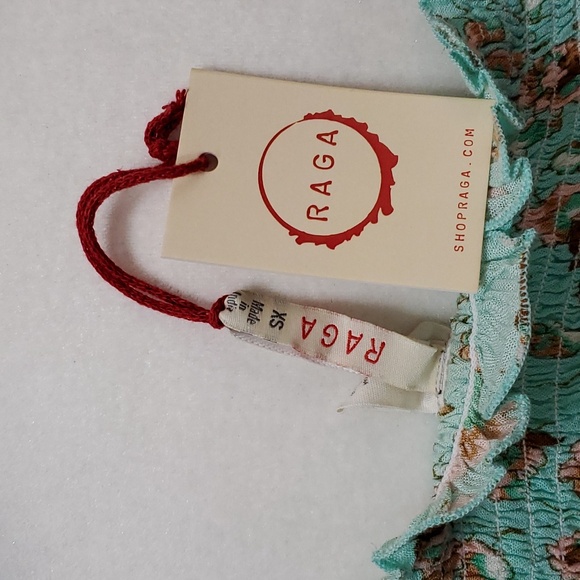 Anthropologie RAGA Shirred Bell Sleeve Crop Top, Size XSMALL, NWT - Picture 3 of 8